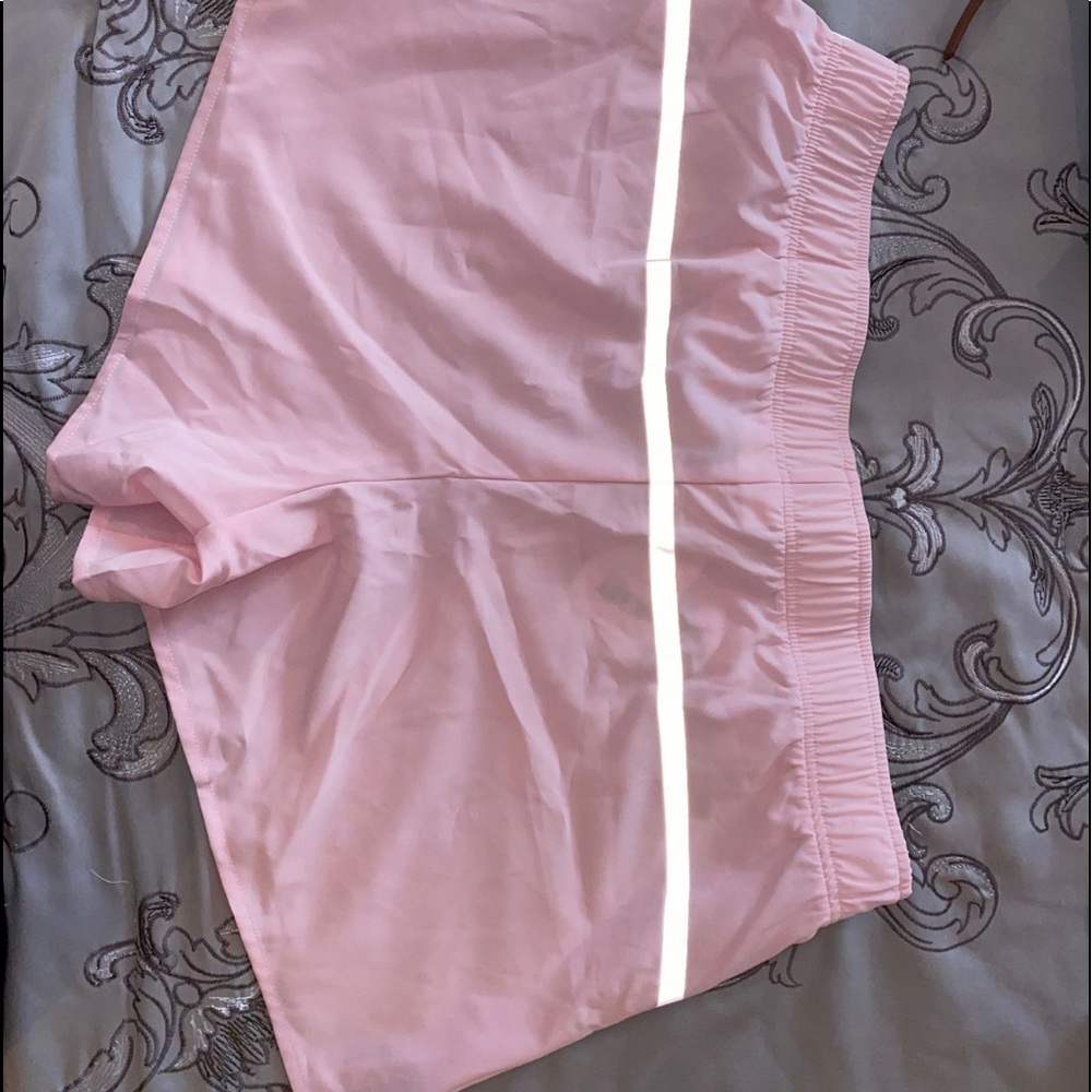 New - Picture 2 of 3